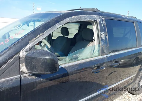 2010 Chrysler Town & Country Touring из США, поврежденный, VIN 2A4RR5D10AR221418